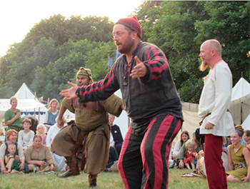 Sang og dans på aktør aften - Spøttrupborg 2014