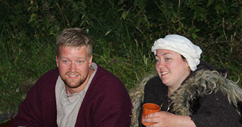En rolig aftenstund ved bålet 2012